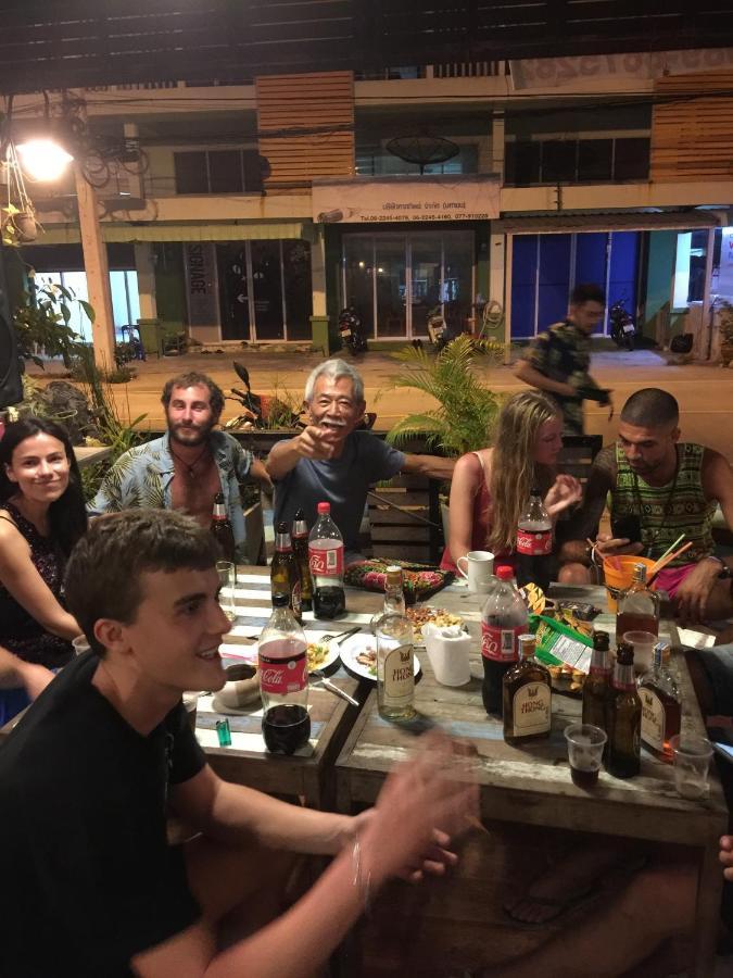 Phangan Barsay Hostel トンサラ エクステリア 写真