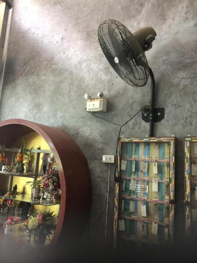 Phangan Barsay Hostel トンサラ エクステリア 写真