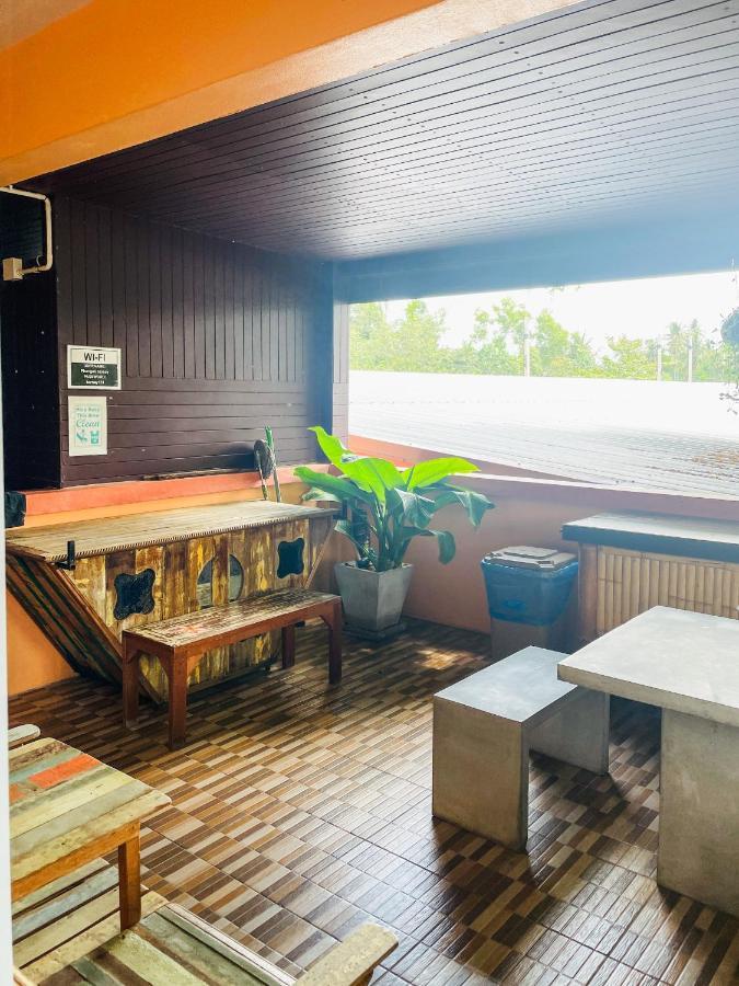 Phangan Barsay Hostel トンサラ エクステリア 写真