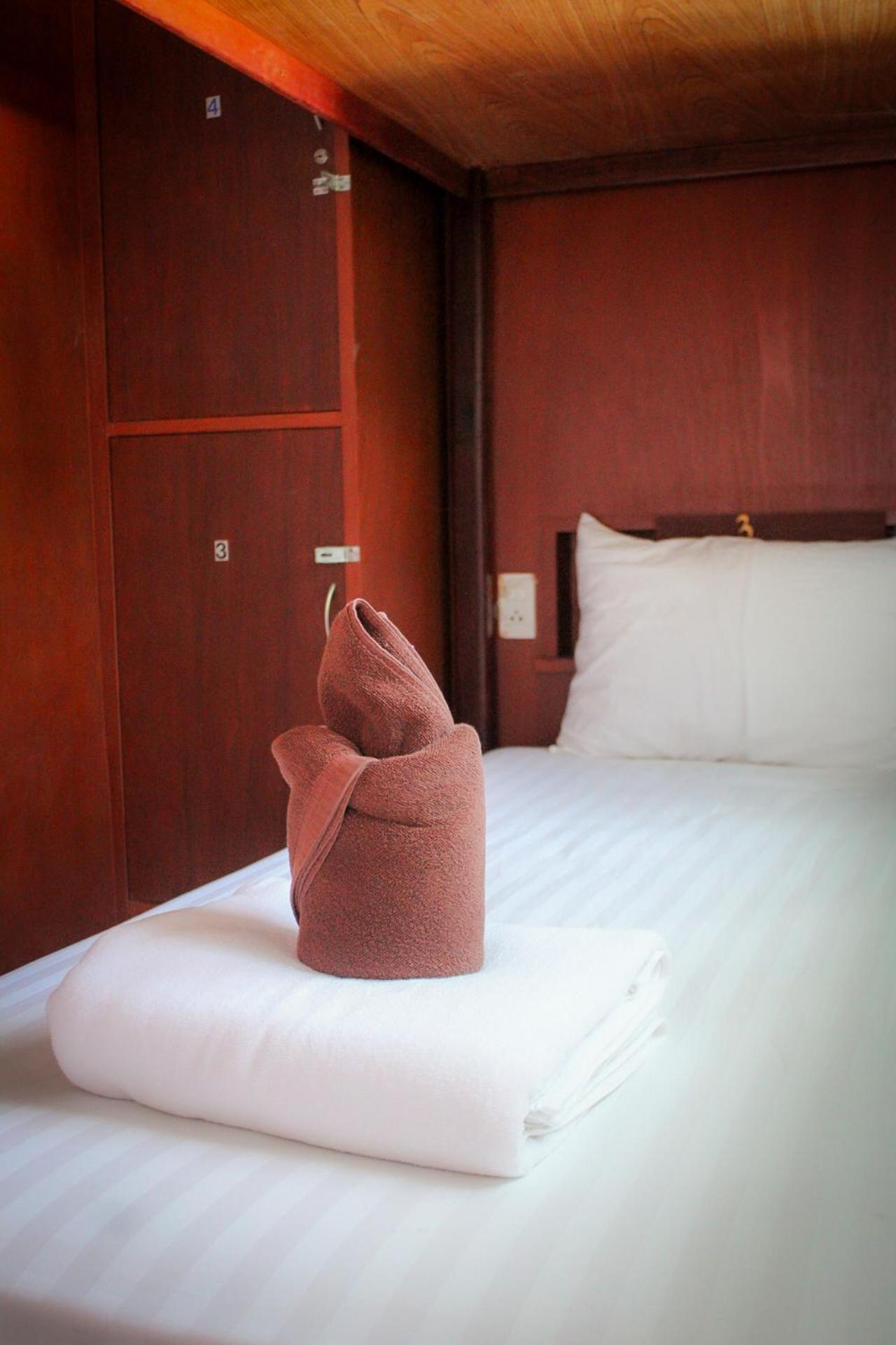 Phangan Barsay Hostel トンサラ エクステリア 写真